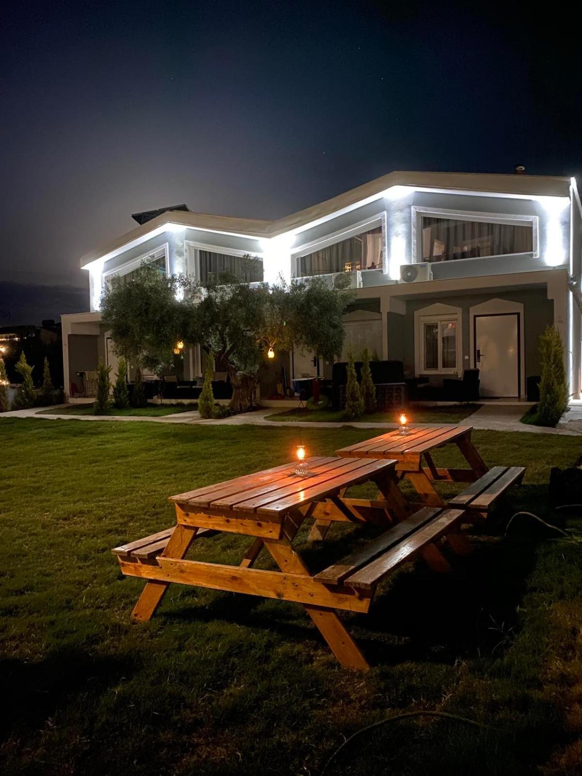 The House Of The Roses Apartment Gerakini Exterior photo